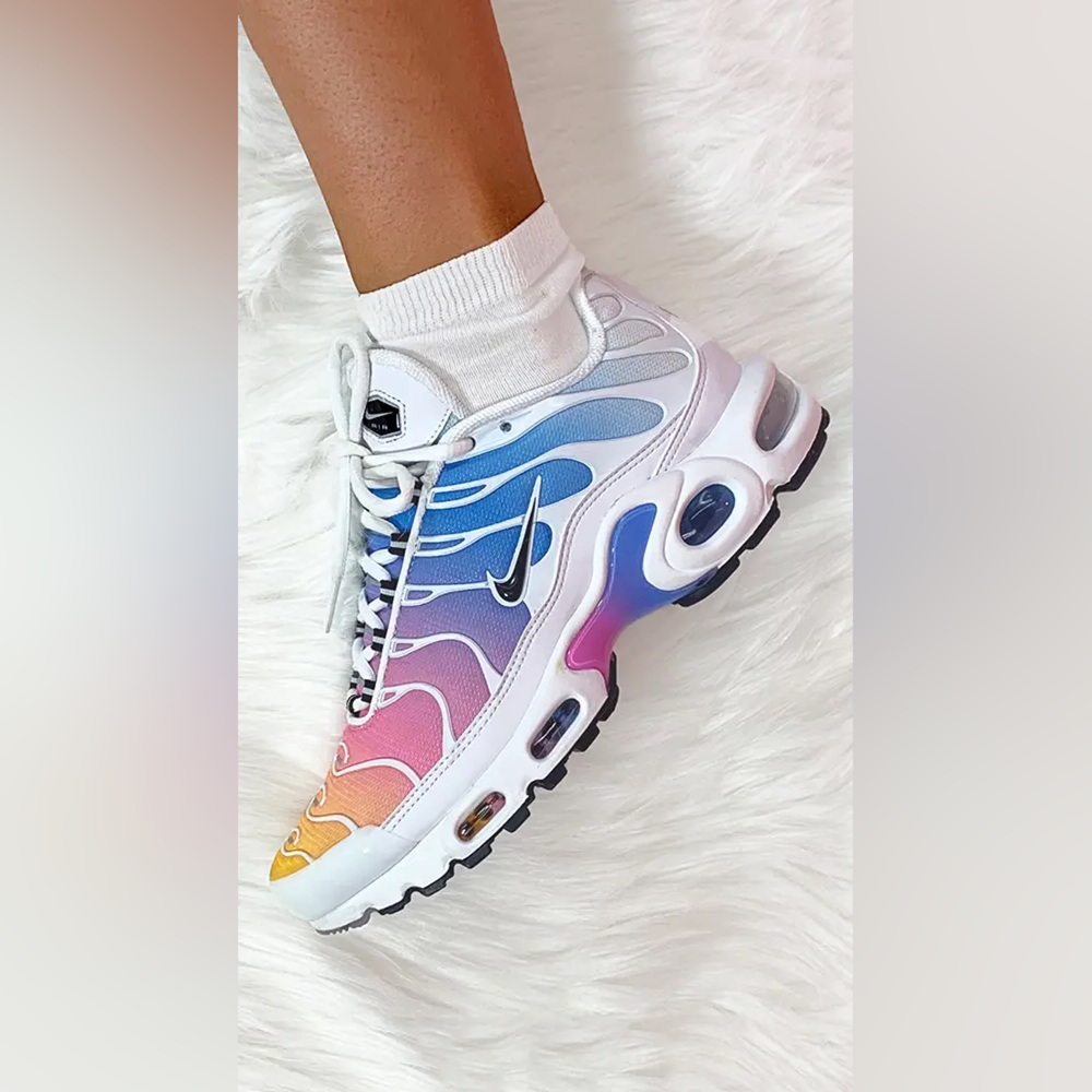 Nike Air Max Plus | OPEN TO OFFERS